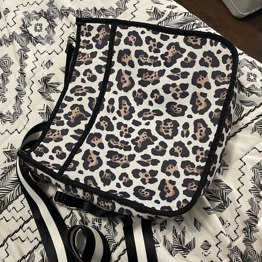Jen & Co crossbody